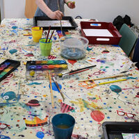 Kunst entsteht mit Zaubermurmeln...