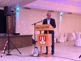 Oberbürgermeister Frank Klingebiel bei seiner Rede beim Iftar-Empfang
