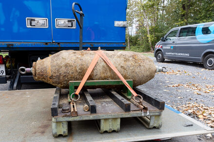 Blindgänger beim Abtransport