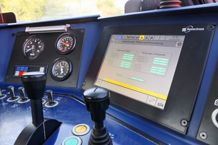 Ein Blick in den Innenraum: Jährliche Einsparungen von rund 150 Tonnen CO2 je umgerüsteter Lok.