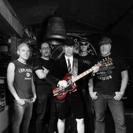 AC/DC-Tribute-Band Sex in Progress