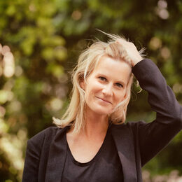 Lucy van Kuhl ist zu Gast in der Kniestedter Kirche.